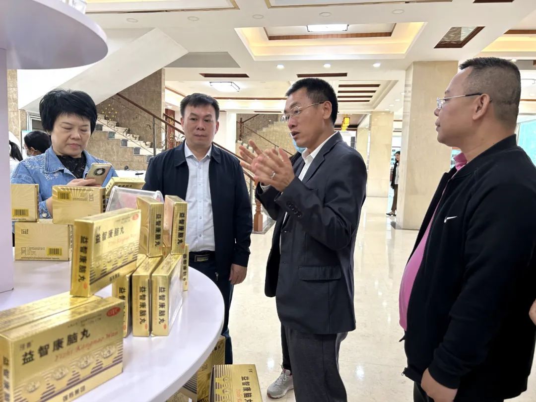 農(nóng)工黨梧州市委會一行到集團(tuán)參觀交流